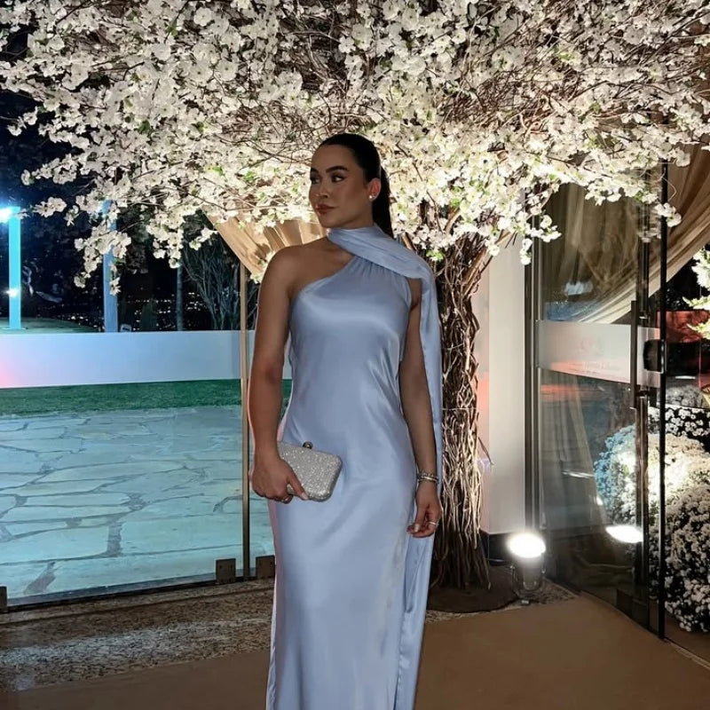 Elegant Ribbon Halter Dress – Tijdloze Klasse & Moderne Luxe